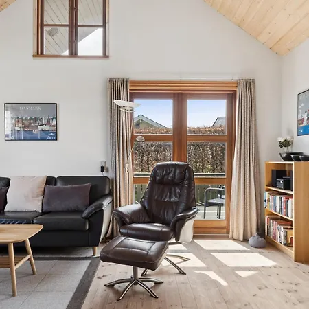 Дом отдыха Cozy Near Forest And Sjolund