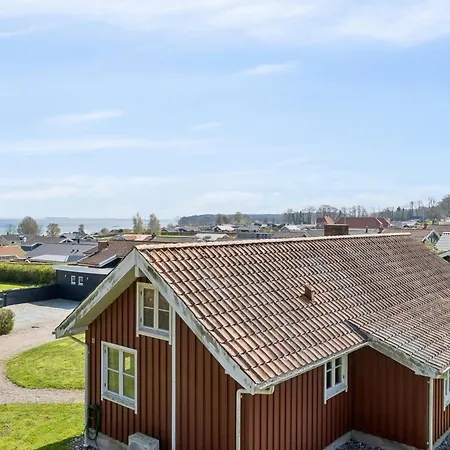 Feriehus Cozy Near Forest And