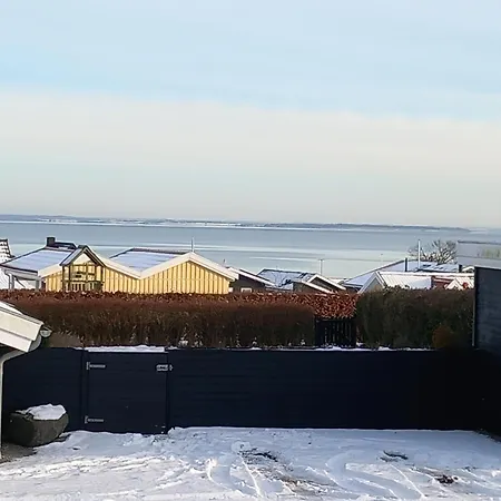 Cozy Near Forest And Дом отдыха
