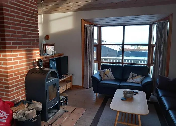 Дом отдыха Cozy Near Forest And *